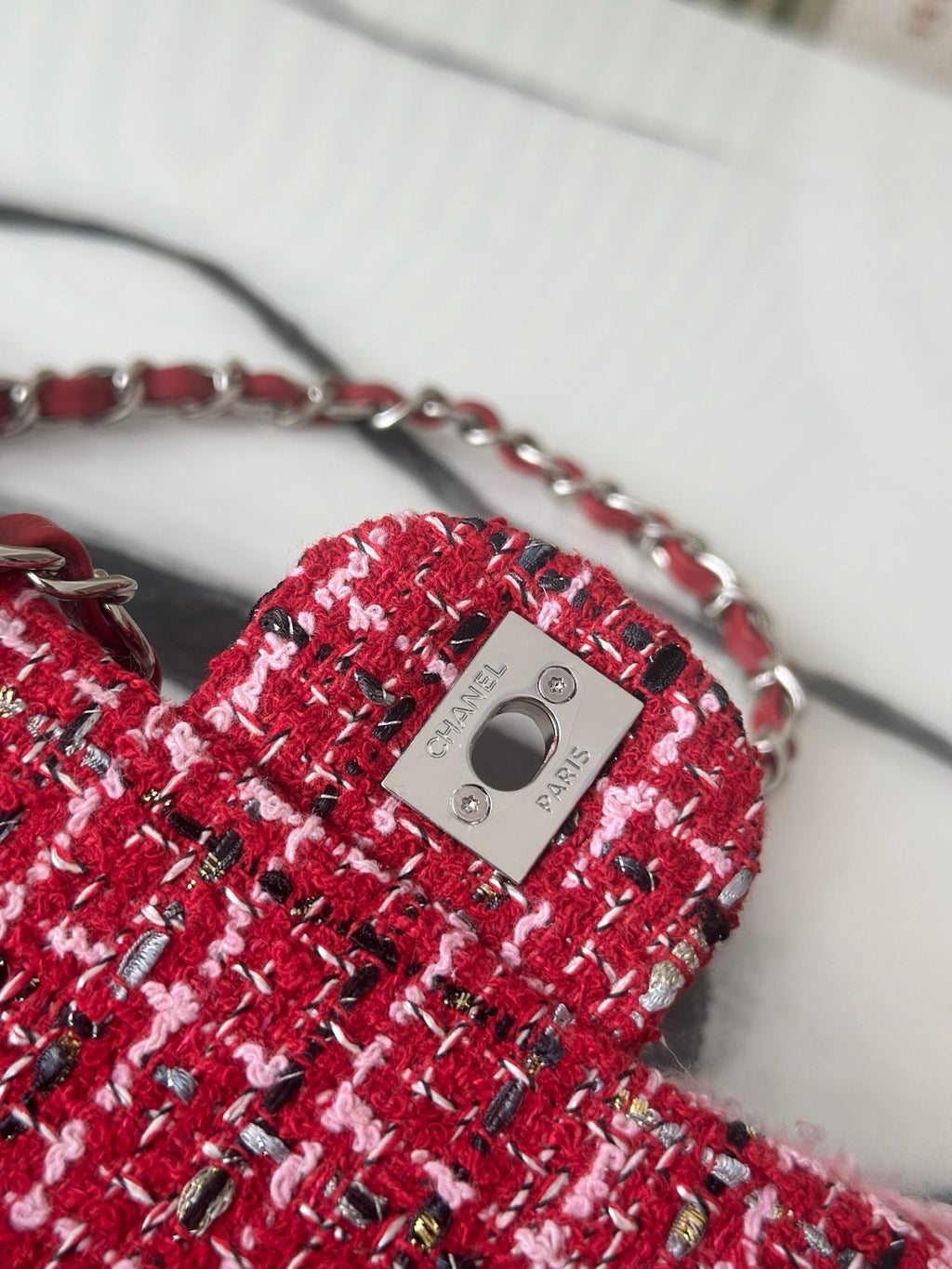 Chanel 25C Mini Flap bag Tweed and gold metallic A69900 Red