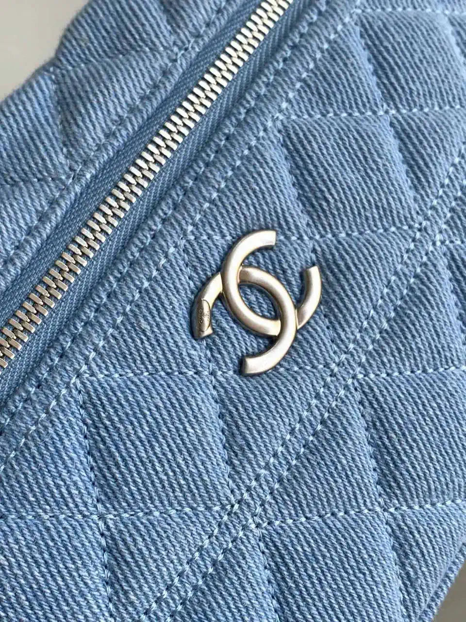 Chanel 25C Vanity with Chain Denim Blue AP4407 Bag