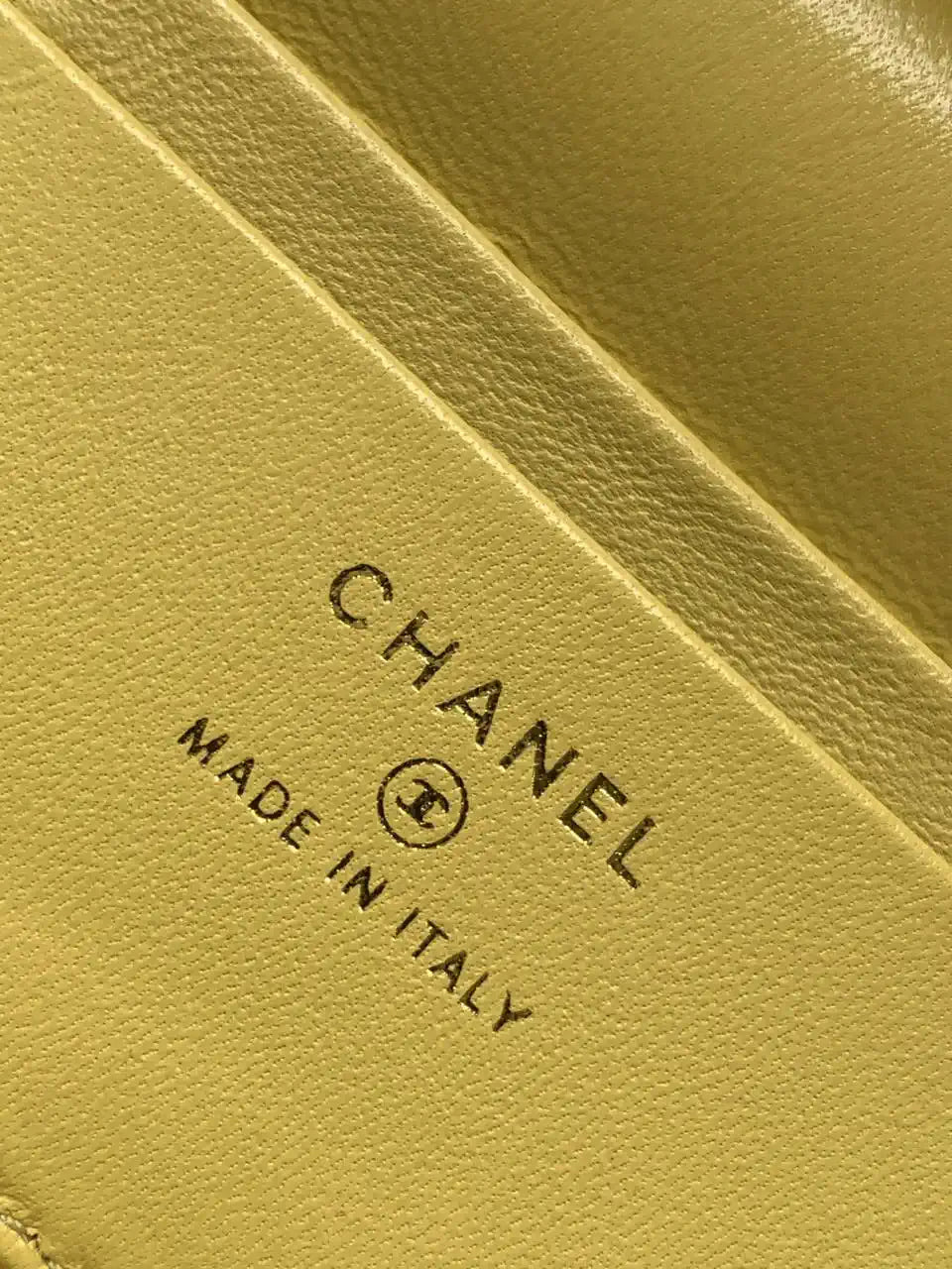 Chanel 25C Vanity with Chain Grained Calfskin AP4407 Yellow