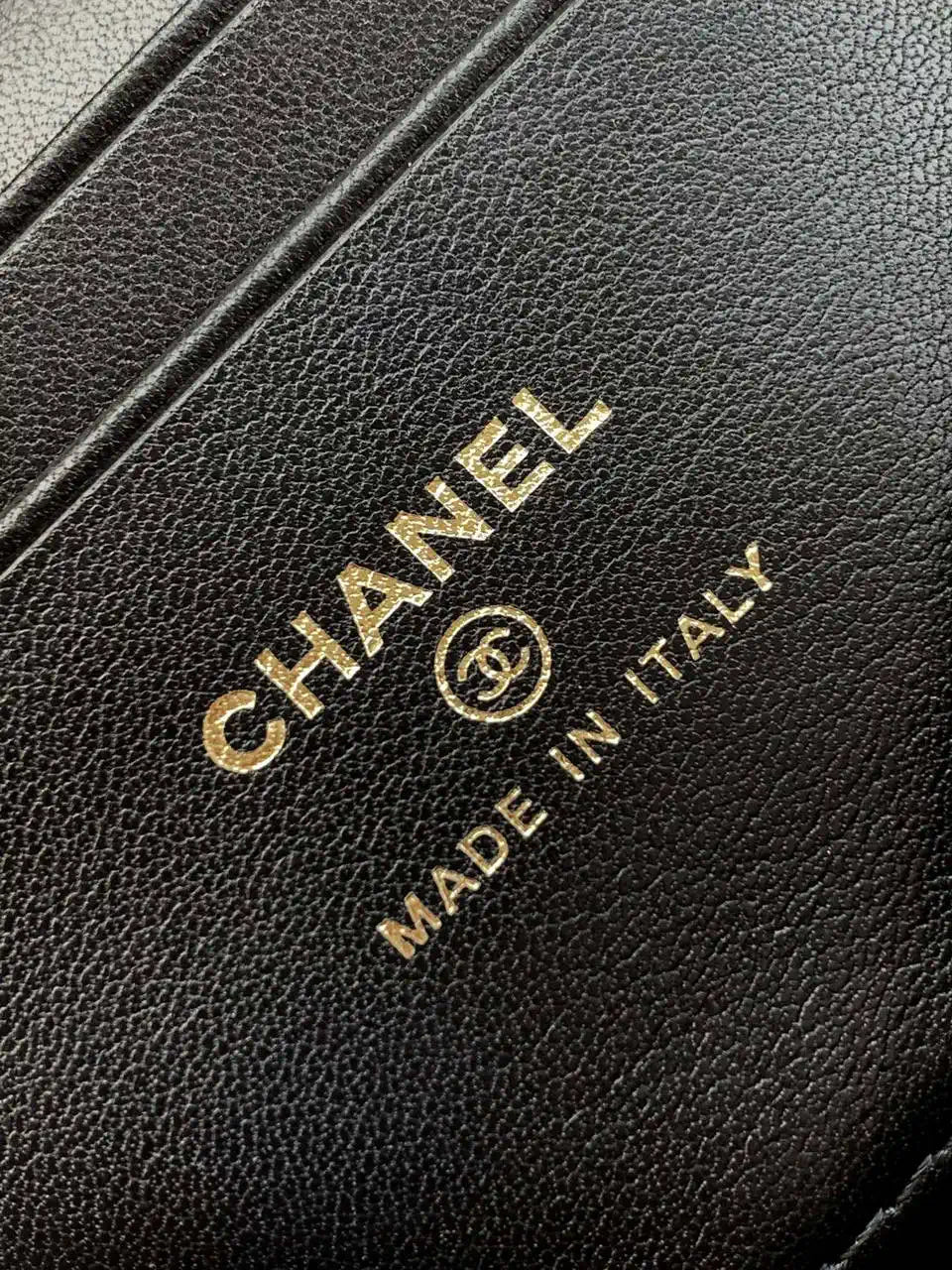 Chanel 25C Vanity with Chain Grained Calfskin AP4407 Black