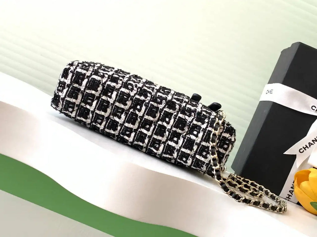 Chanel 25C Vanity with Chain Canvas AP4407 Black &white
