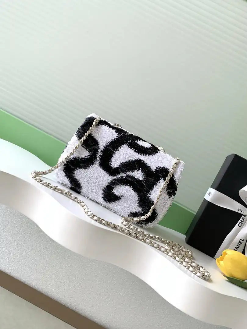 Chanel 25K Evening Butterfly White sequin mini AS4561 Lambskin Bag