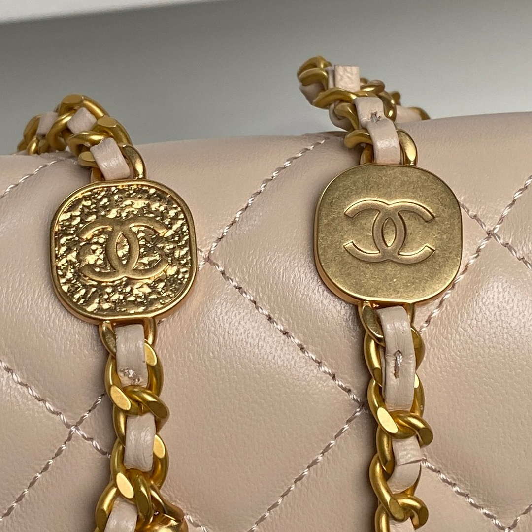 Chanel 25P AS5353 Flap Bag Shiny Lambskin  Imitation Pearls & Gold-Tone Metal Apricot