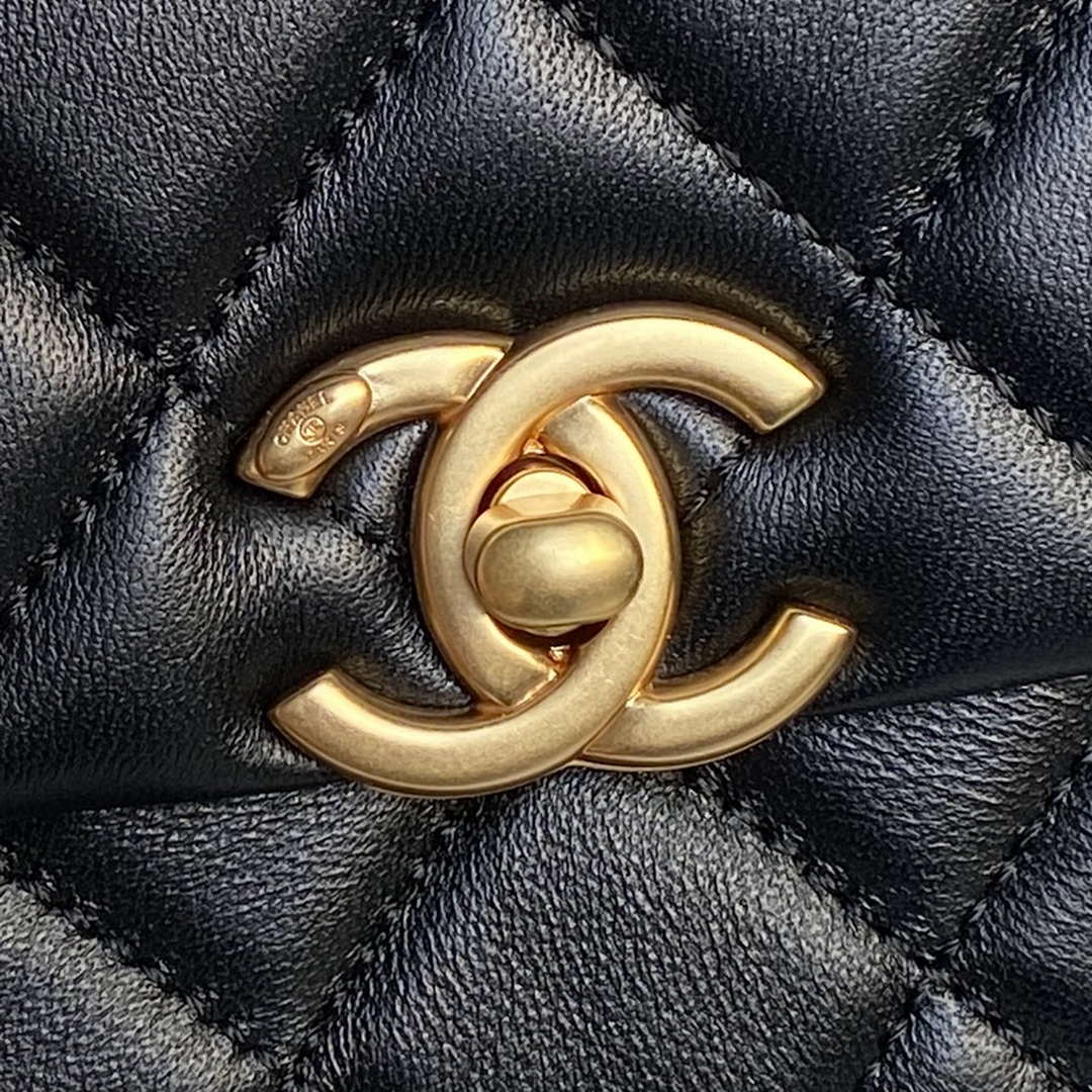 Chanel 25P AS5353 Flap Bag Shiny Lambskin  Imitation Pearls & Gold-Tone Metal Black
