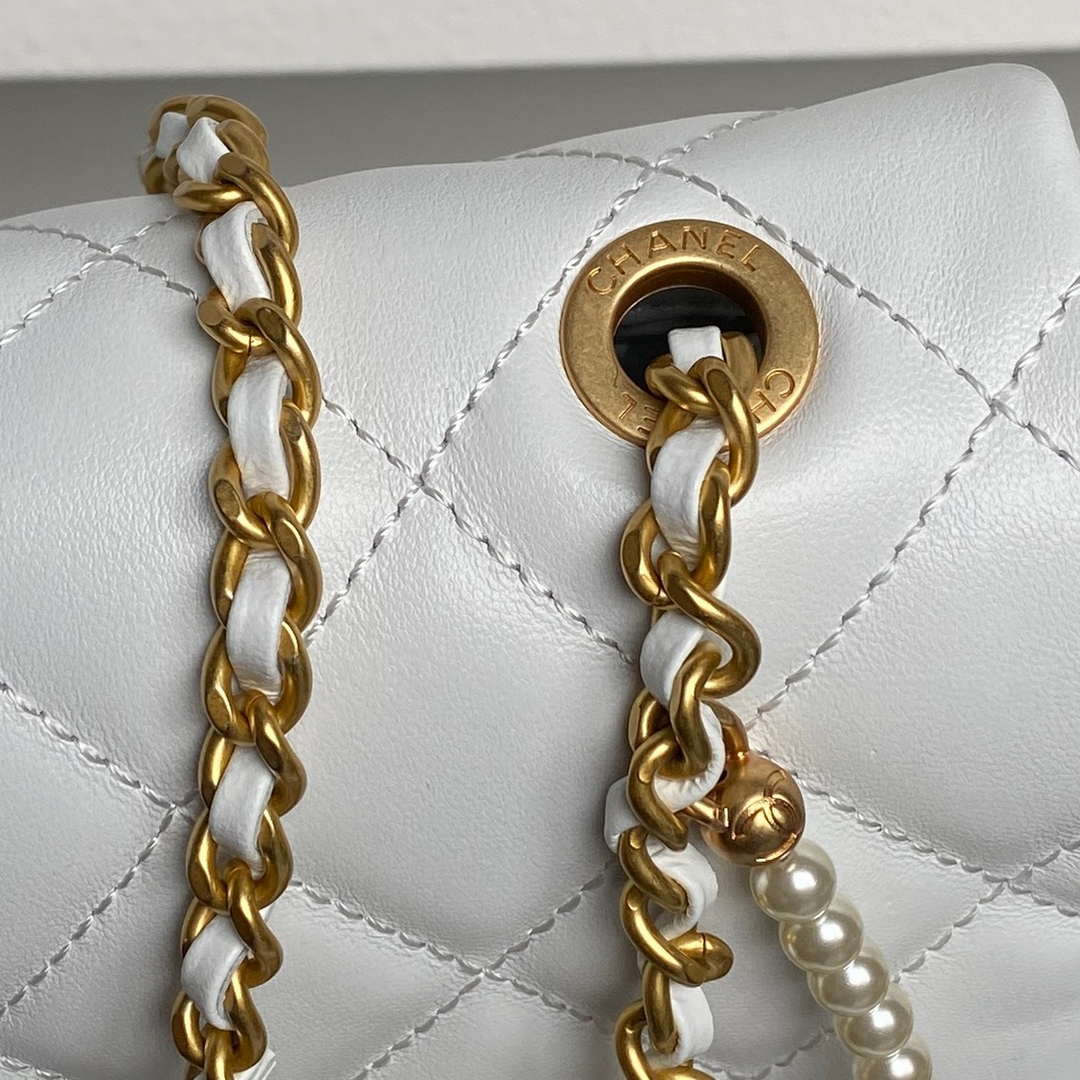 Chanel 25P AS5353 Flap Bag Shiny Lambskin  Imitation Pearls & Gold-Tone Metal White