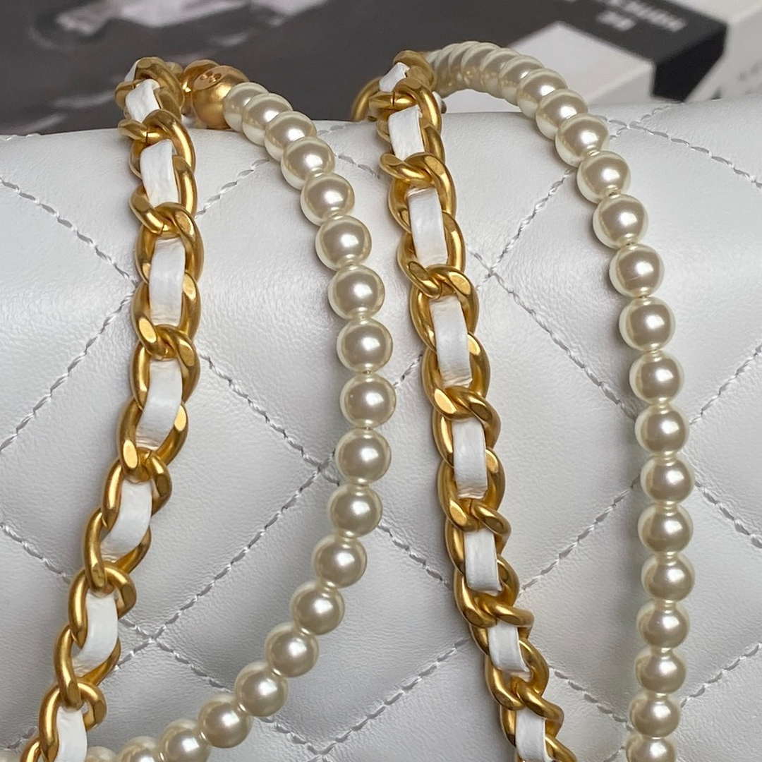 Chanel 25P AS5353 Flap Bag Shiny Lambskin  Imitation Pearls & Gold-Tone Metal White