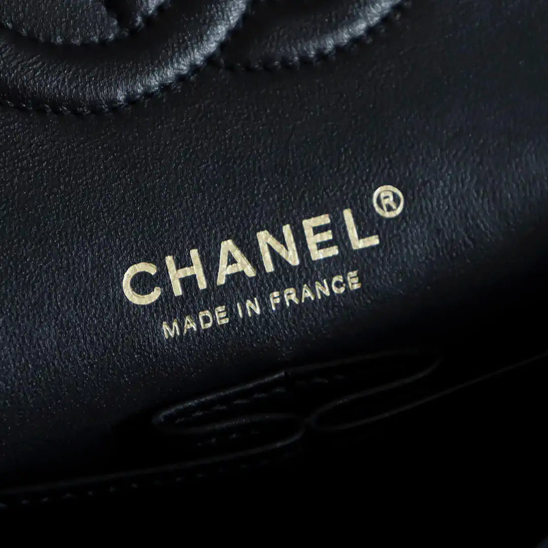 Chanel 25S A01112  Evening Bag Lambskin Black & White sequins