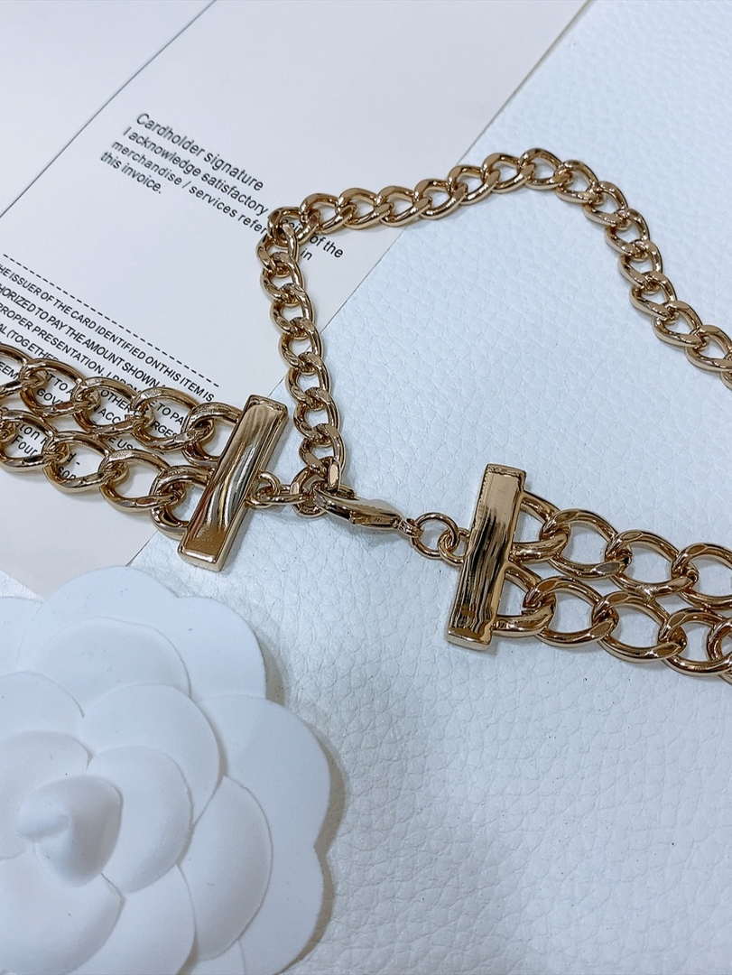 Chanel 25S Chain Belt Metal and Resin Black and White AA0900