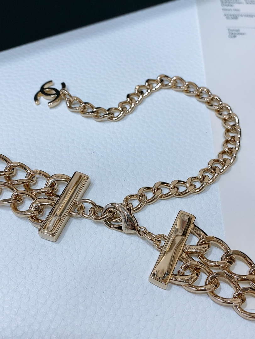 Chanel 25S Chain Belt Metal and Resin Black and White AA0901