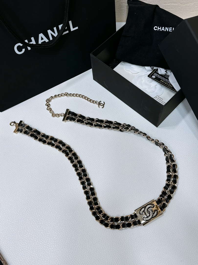 Chanel 25S Chain Belt Metal and Resin Black and White AA0902