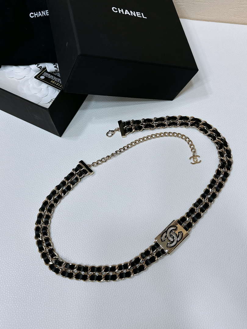 Chanel 25S Chain Belt Metal and Resin Black and White AA0903