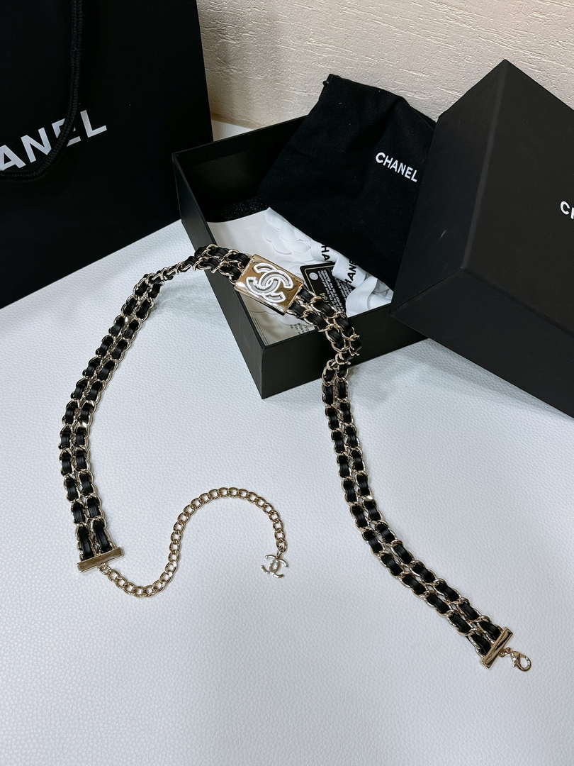 Chanel 25S Chain Belt Metal and Resin Black and White AA0903