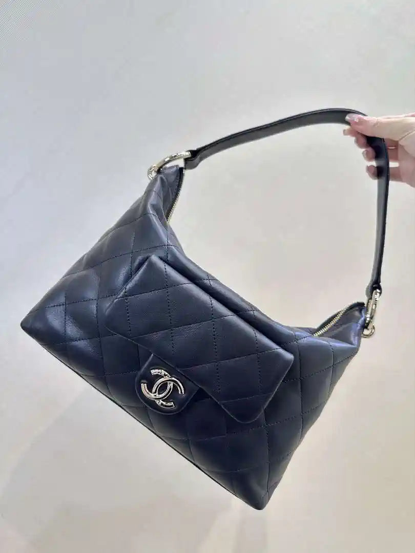 Chanel 25SS AS4347 Hobo Handbag in Lambskin Black