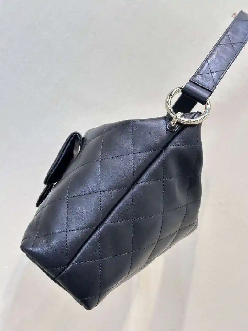 Chanel 25SS AS4347 Hobo Handbag in Lambskin Black