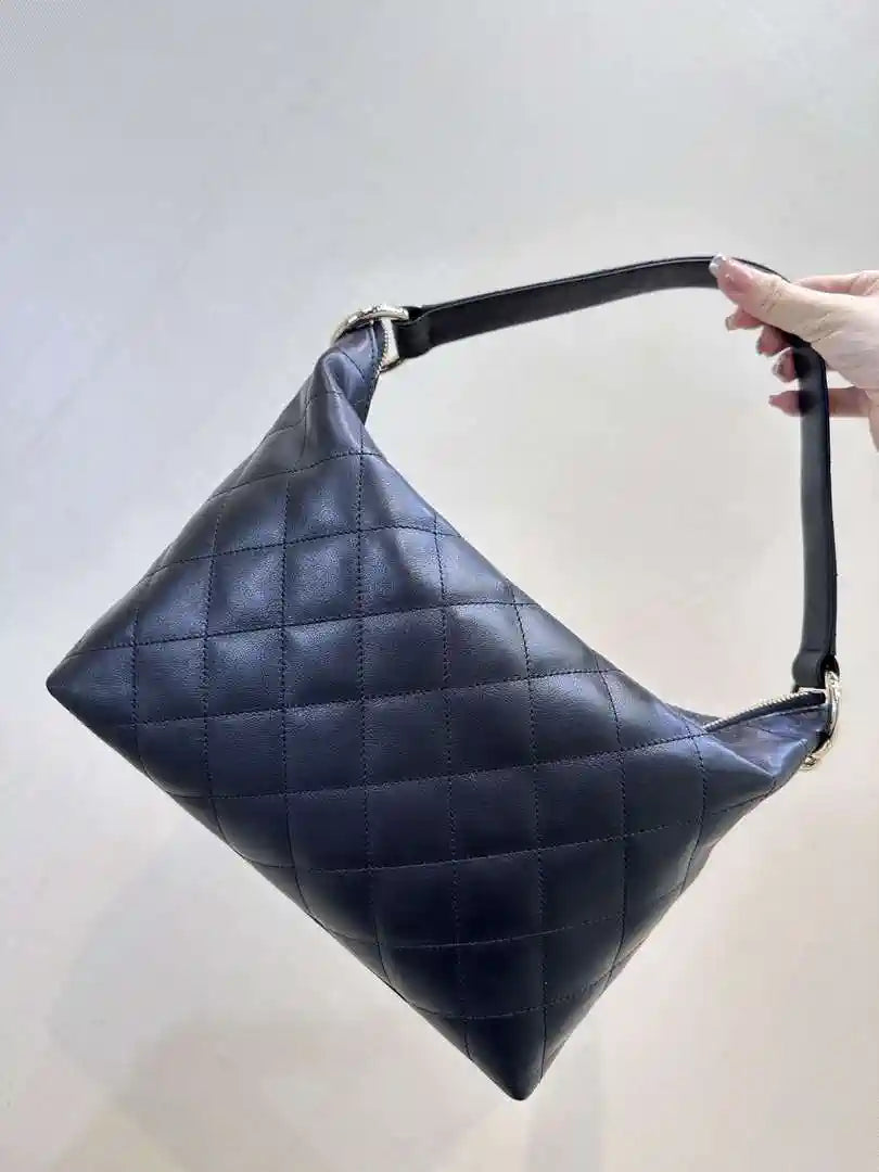 Chanel 25SS AS4347 Hobo Handbag in Lambskin Black