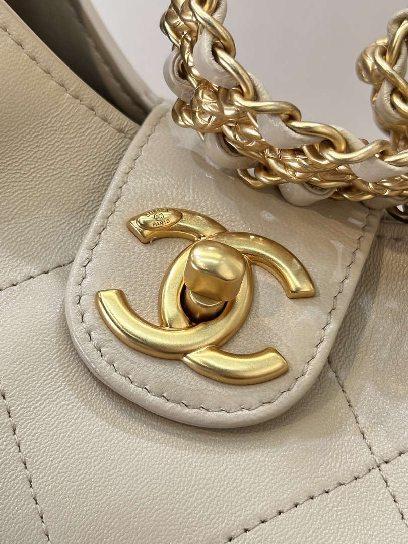 Chanel 25SS AS5403 Hobo Handbag Shiny Lambskin & Gold-Tone Metal Apricot - Default Title - View 6