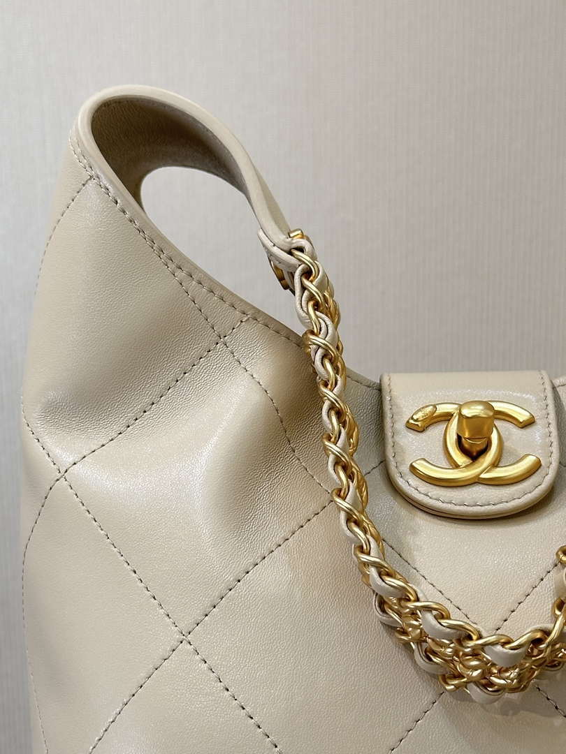 Chanel 25SS AS5403 Hobo Handbag Shiny Lambskin & Gold-Tone Metal Apricot - Default Title - View 8