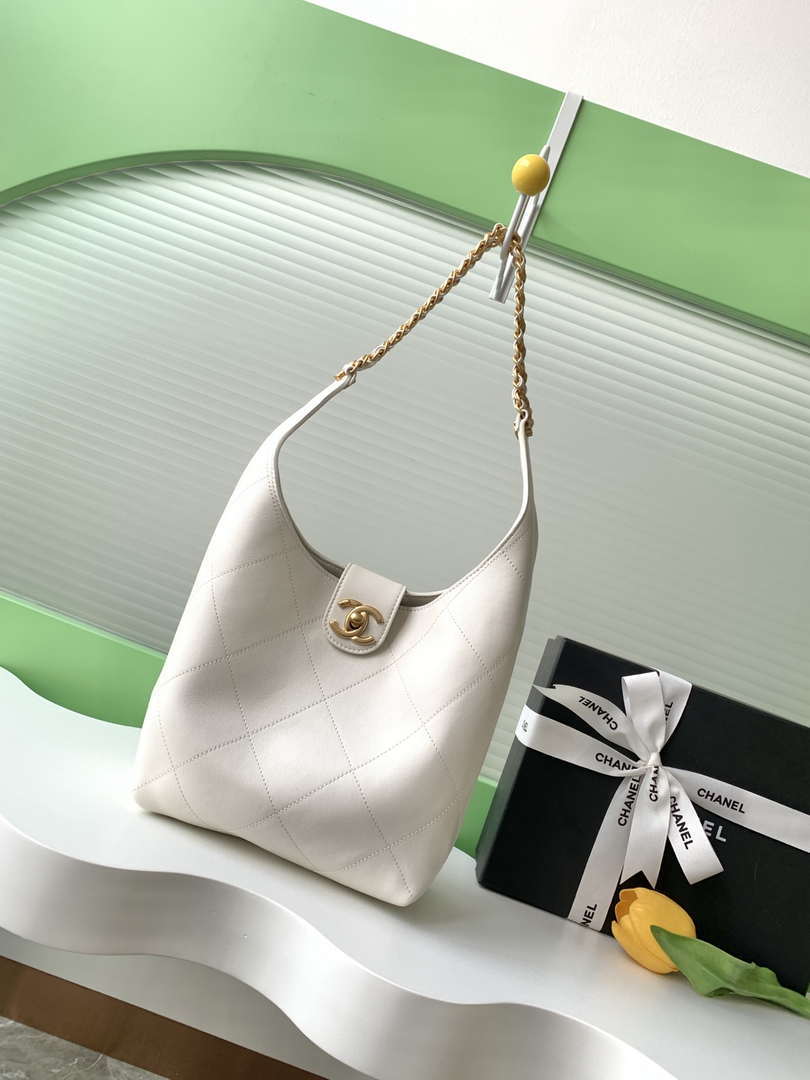 Chanel 25SS AS5403 Hobo Handbag Shiny Lambskin & Gold-Tone Metal White