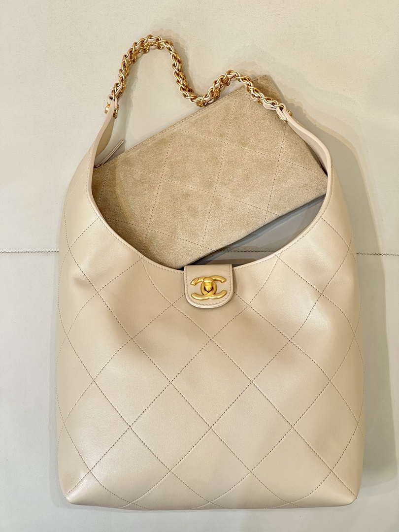 Chanel 25P AS5425 Large Hobo Handbag Shiny Lambskin & Gold-Tone Metal Apricot - Default Title - View 7