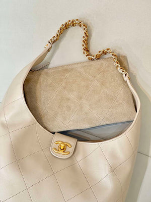 Chanel 25P AS5425 Large Hobo Handbag Shiny Lambskin & Gold-Tone Metal Apricot - Default Title - View 8