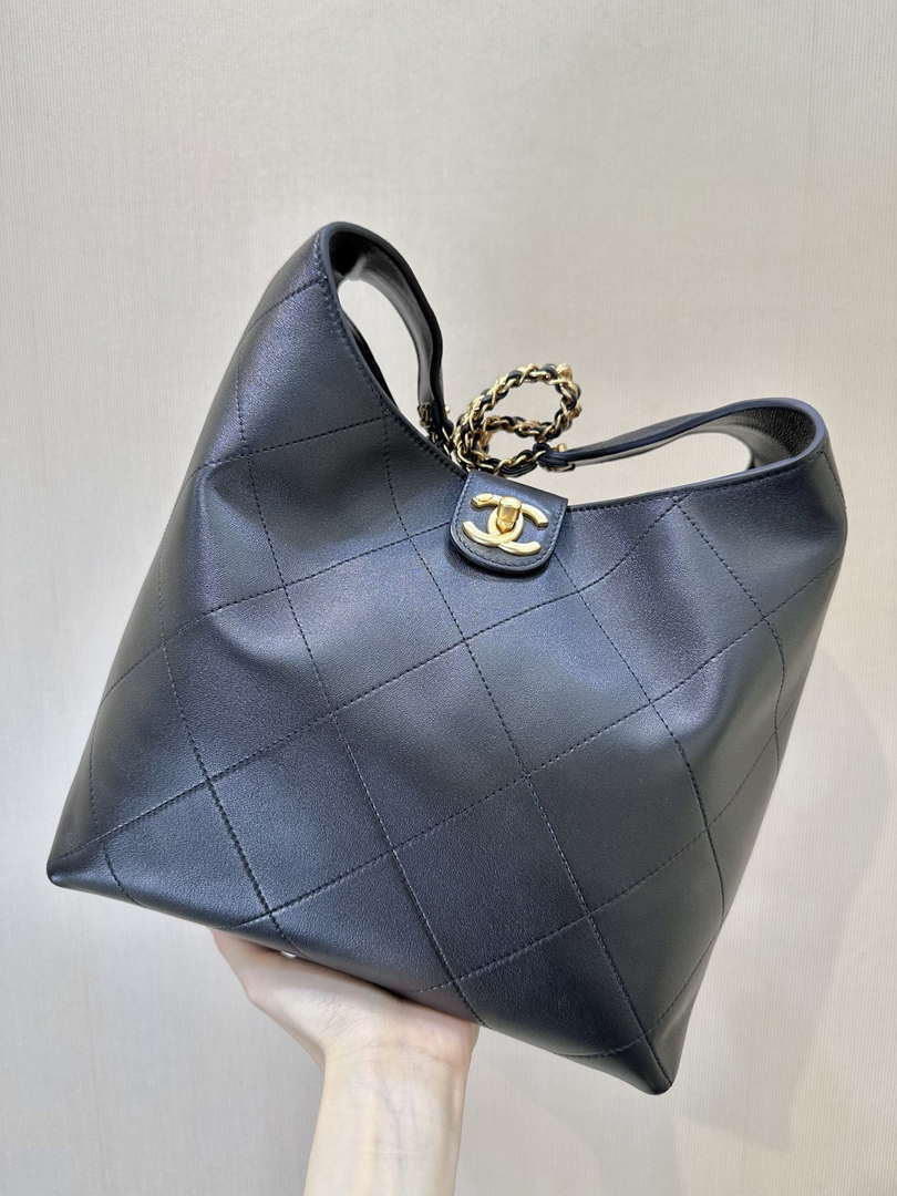 Chanel 25SS AS5425 Large Hobo Handbag Shiny Lambskin & Gold-Tone Metal Black - Default Title - View 1
