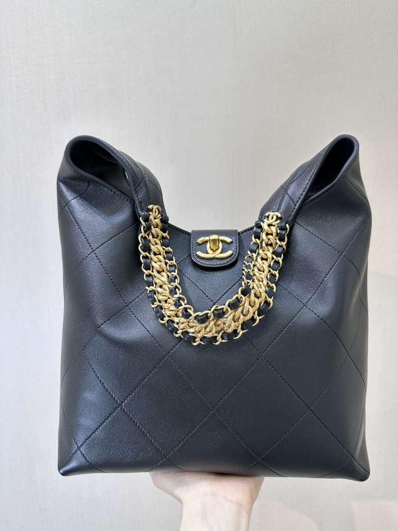 Chanel 25SS AS5425 Large Hobo Handbag Shiny Lambskin & Gold-Tone Metal Black - Default Title - View 11