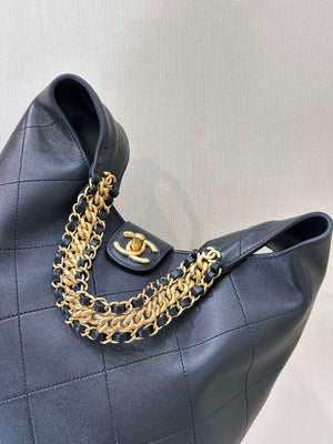 Chanel 25SS AS5425 Large Hobo Handbag Shiny Lambskin & Gold-Tone Metal Black - Default Title - View 14