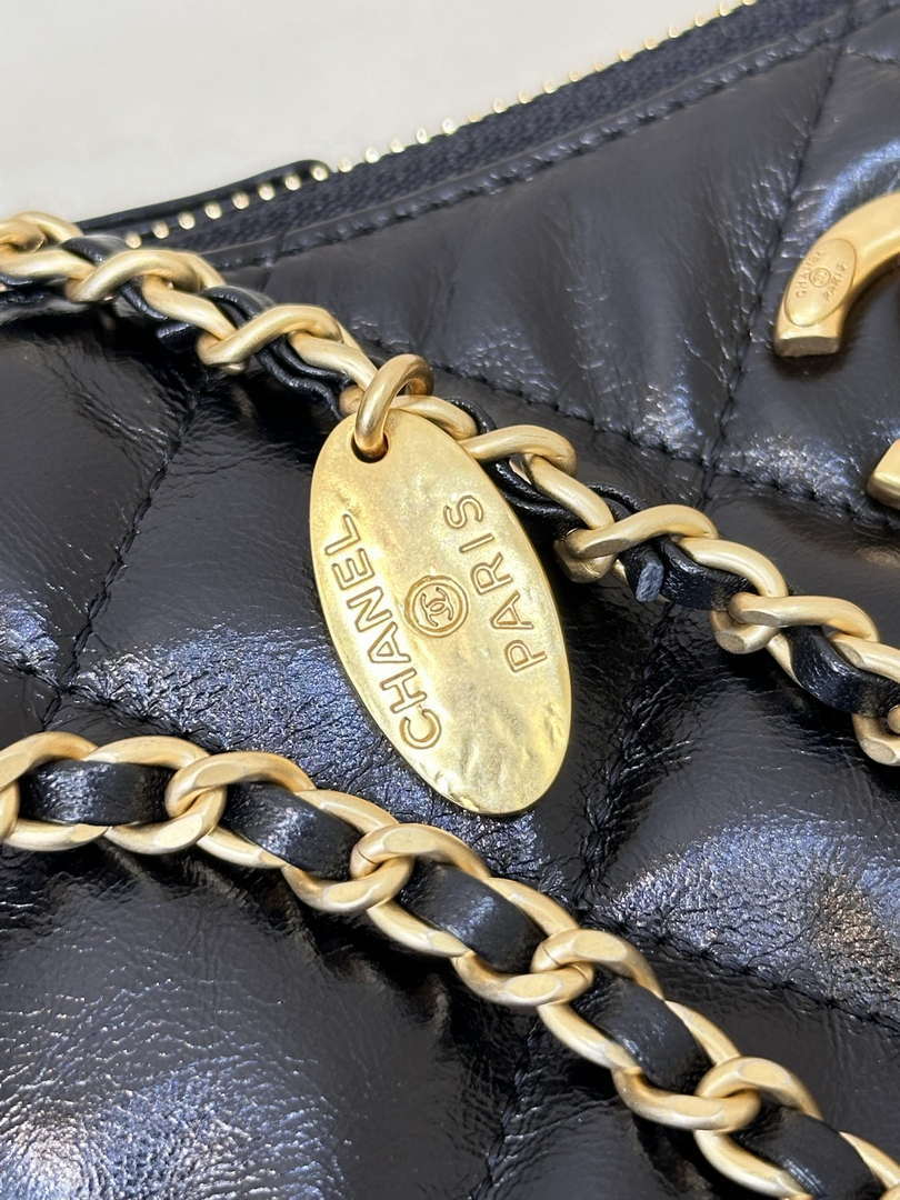 Chanel 25SS AS5528 Hobo Handbag in Lambskin Black