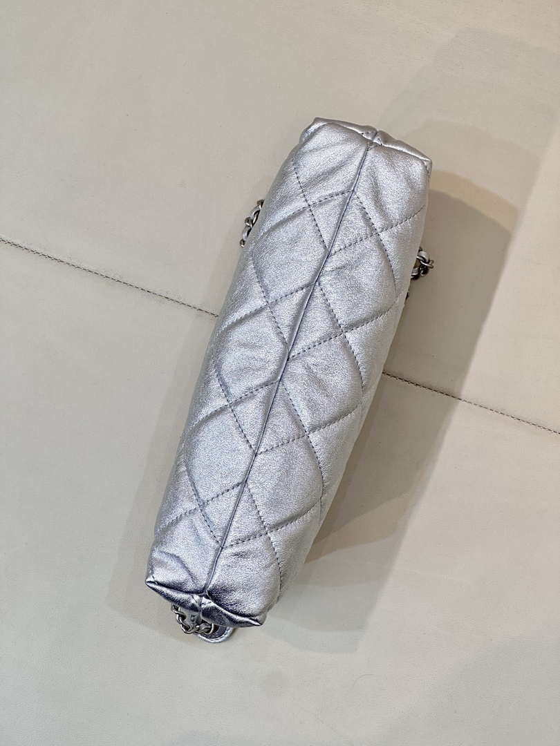 Chanel 25SS AS5528 Hobo Handbag in Lambskin Silver