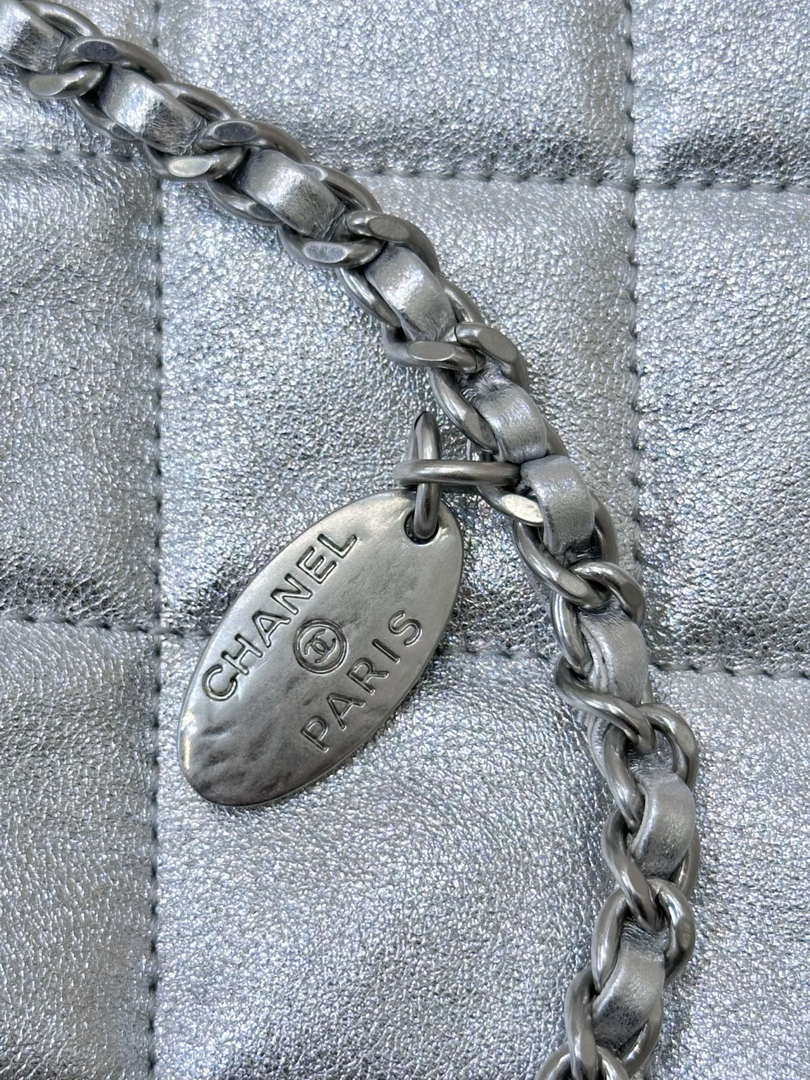 Chanel 25SS AS5528 Hobo Handbag in Lambskin Silver