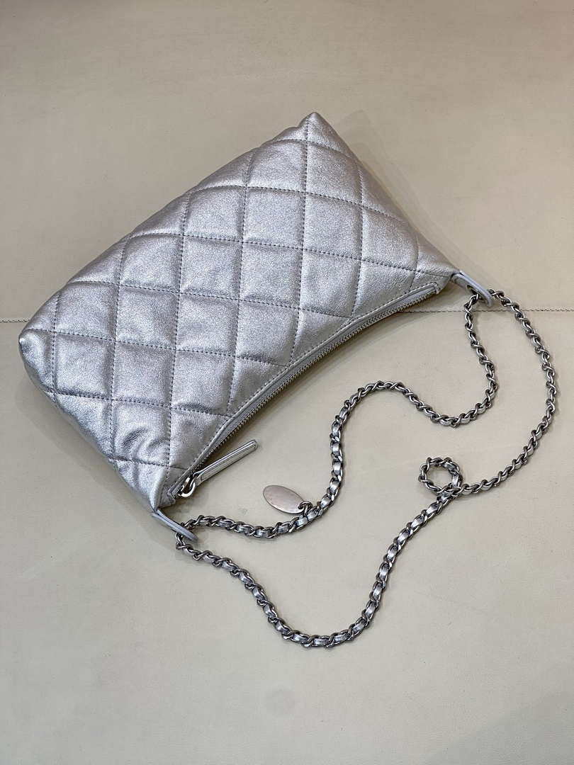 Chanel 25SS AS5528 Hobo Handbag in Lambskin Silver