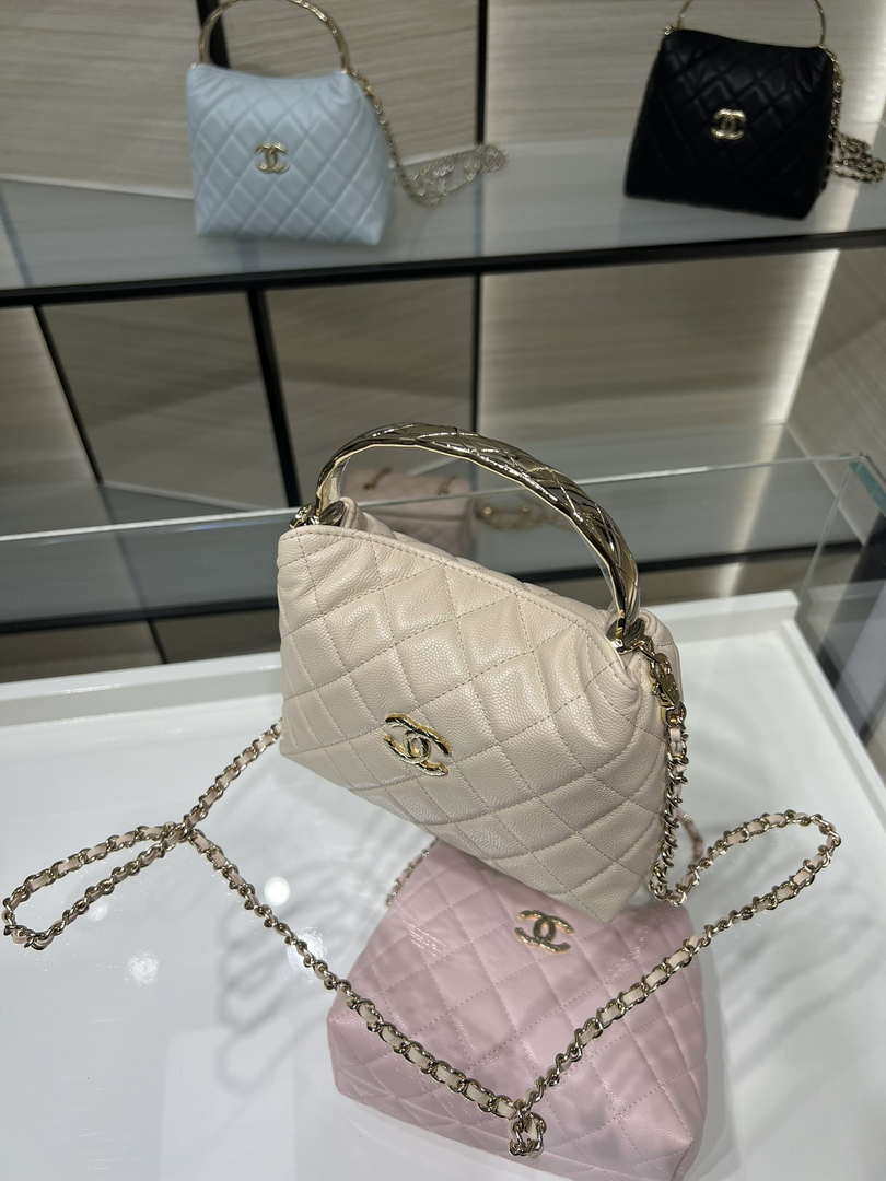 Chanel 25SS Crush With handle box Bag Lambskin AP4591 Apricot
