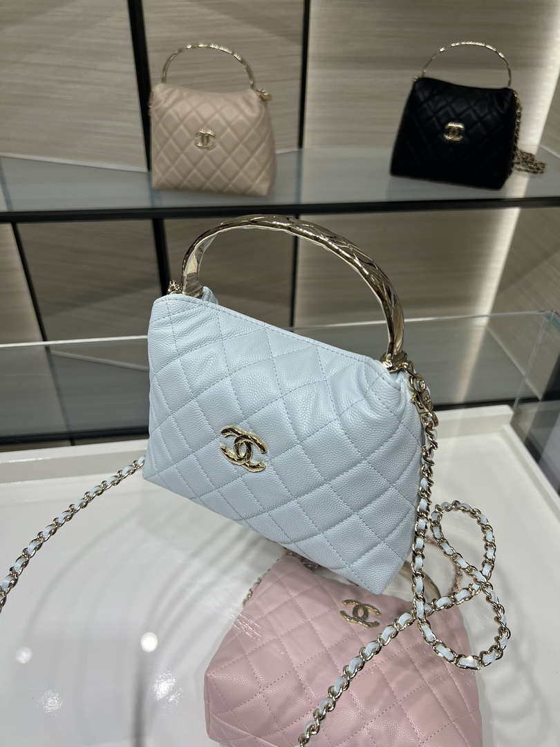 Chanel 25SS Crush With handle box Bag Lambskin AP4591 Blue