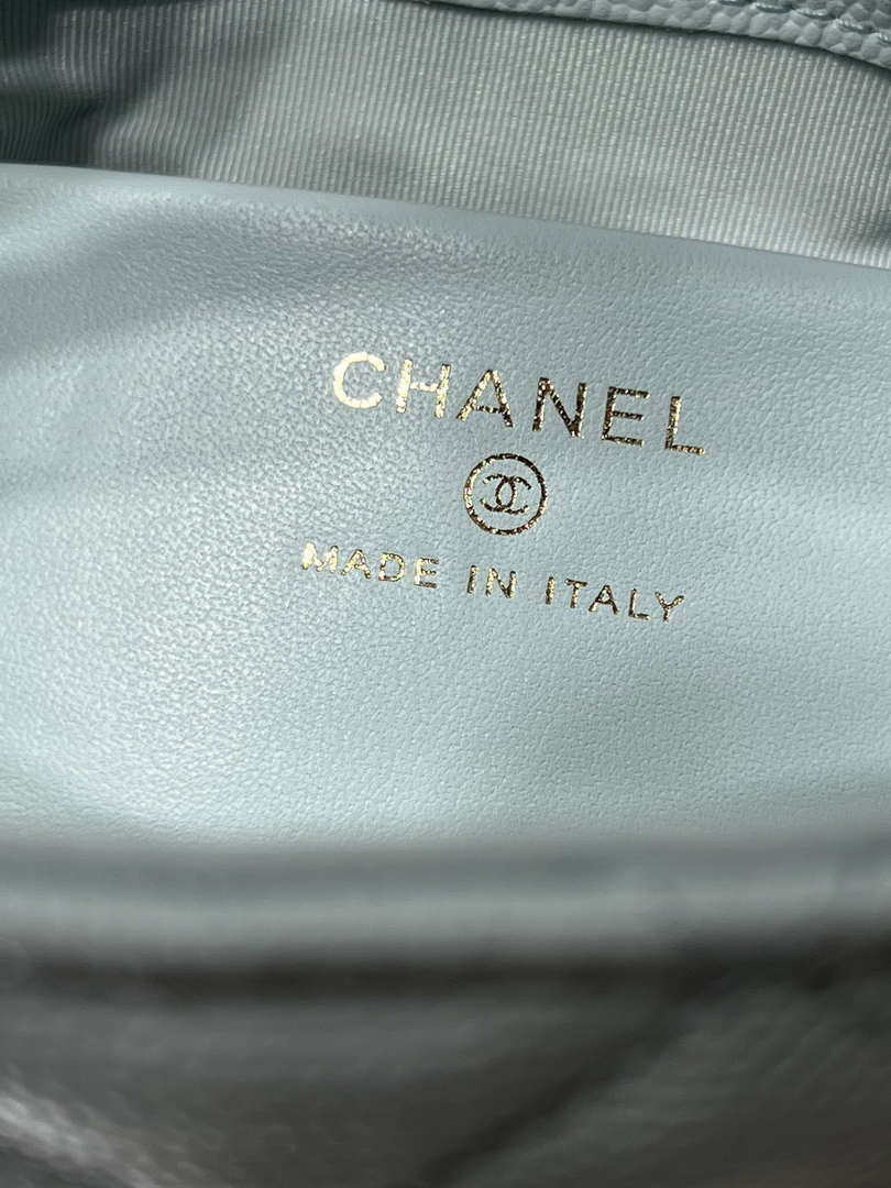 Chanel 25SS Crush With handle box Bag Lambskin AP4591 Blue