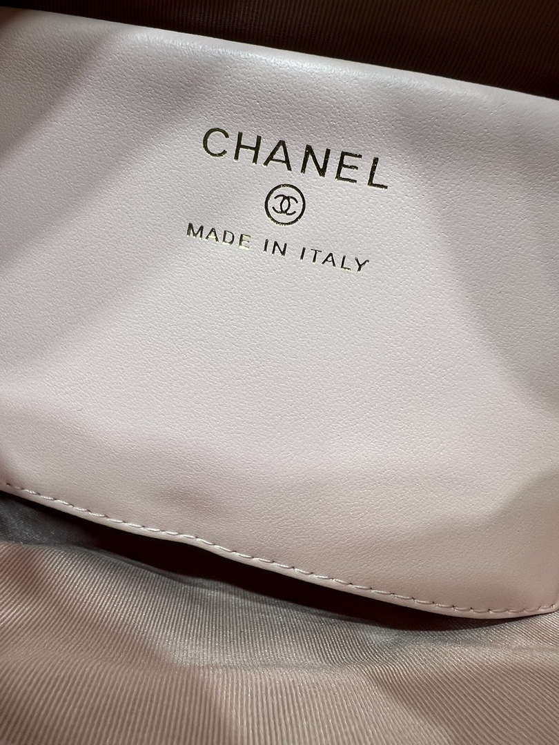 Chanel 25SS Crush With handle box Bag Lambskin AP4591 Pink