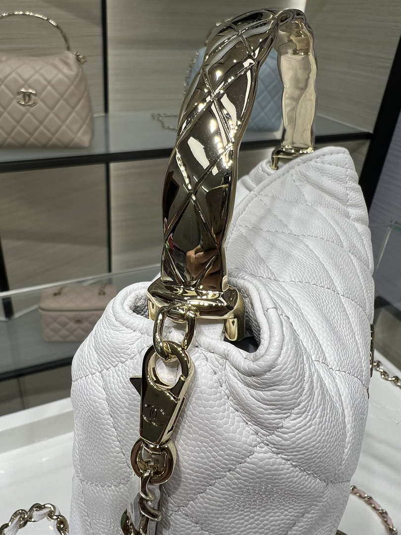 Chanel 25SS Crush With handle box Bag Lambskin AP4591 White