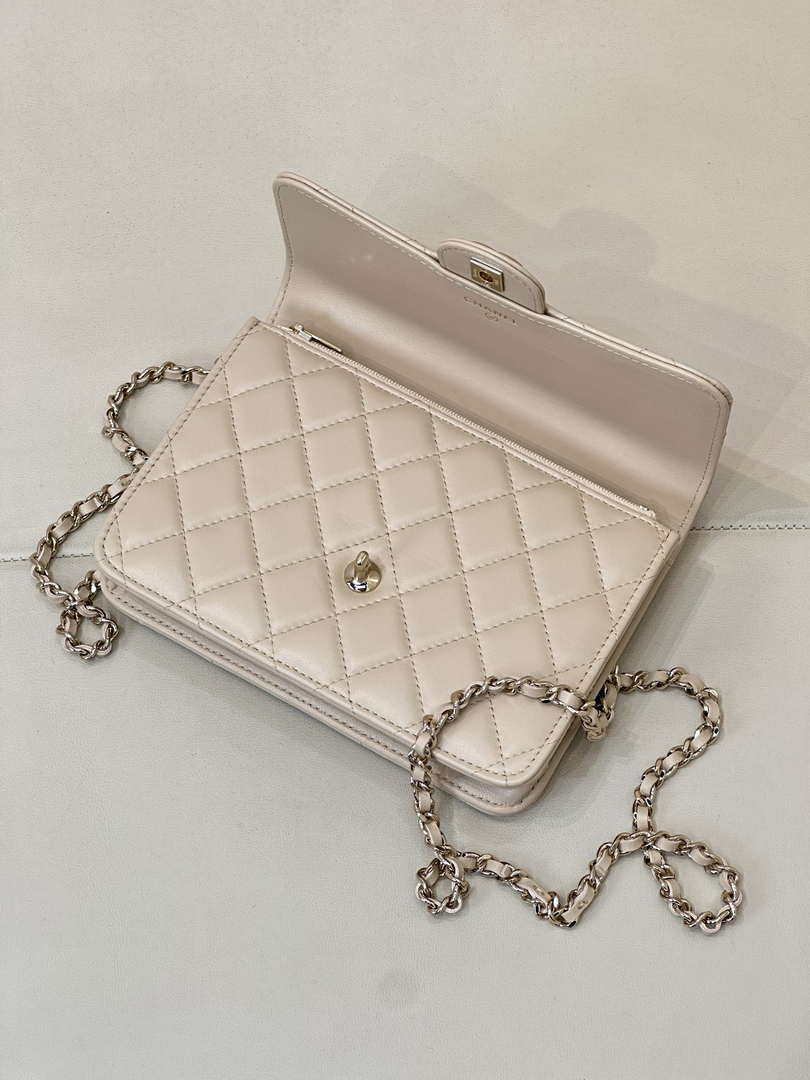 Chanel 25SS Flap Bag Lambskin With Top Handle AS4450 Apricot