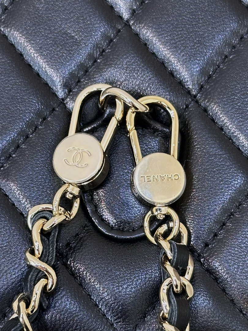 Chanel 25SS Flap Bag Lambskin With Top Handle AS4450 Black