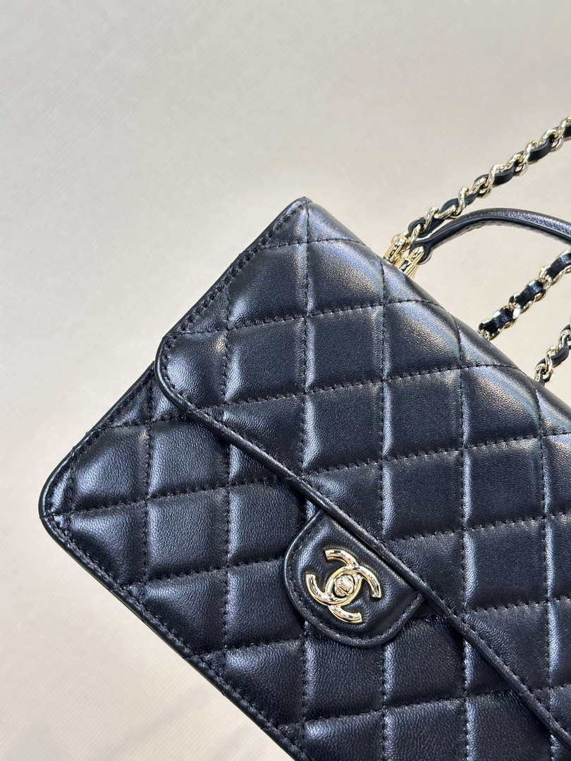 Chanel 25SS Flap Bag Lambskin With Top Handle AS4450 Black
