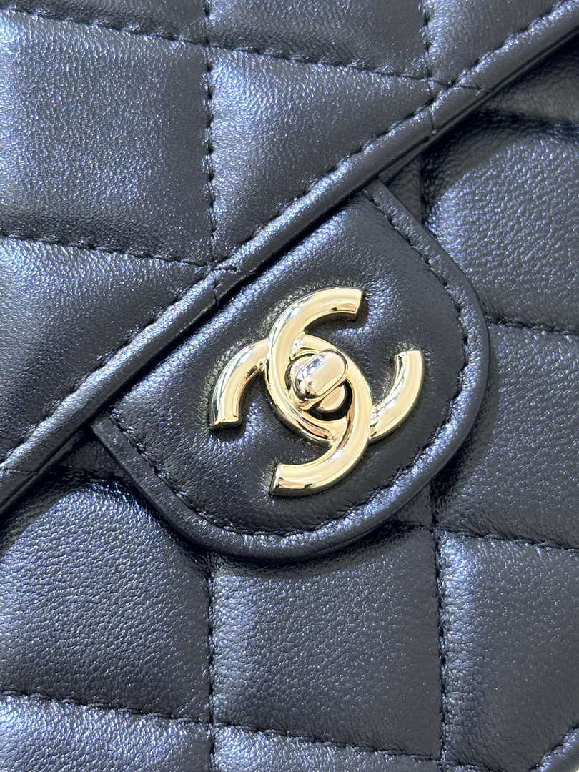 Chanel 25SS Flap Bag Lambskin With Top Handle AS4450 Black
