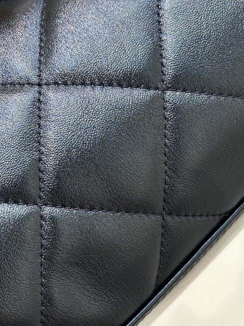 Chanel 25SS Hobo Bag Shiny Lambskin & Gold-Tone Metal AS5411 Black - Default Title - View 5