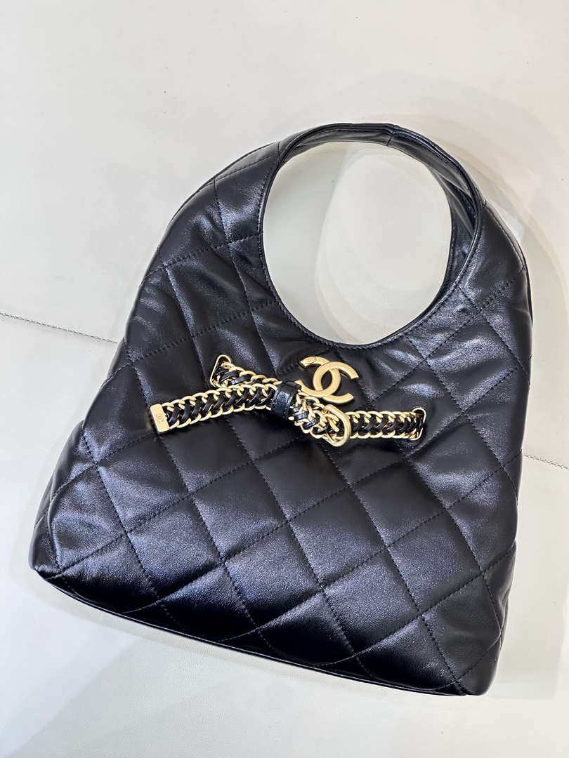 Chanel 25SS Hobo Bag Shiny Lambskin & Gold-Tone Metal AS5411 Black