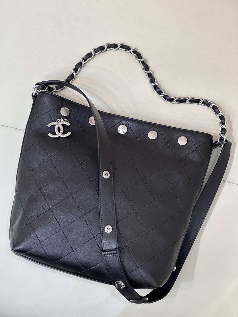 Chanel 25SS Large Bucket Bag Shiny Lambskin & Silver-Tone Metal AS5406 Black - Default Title - View 5