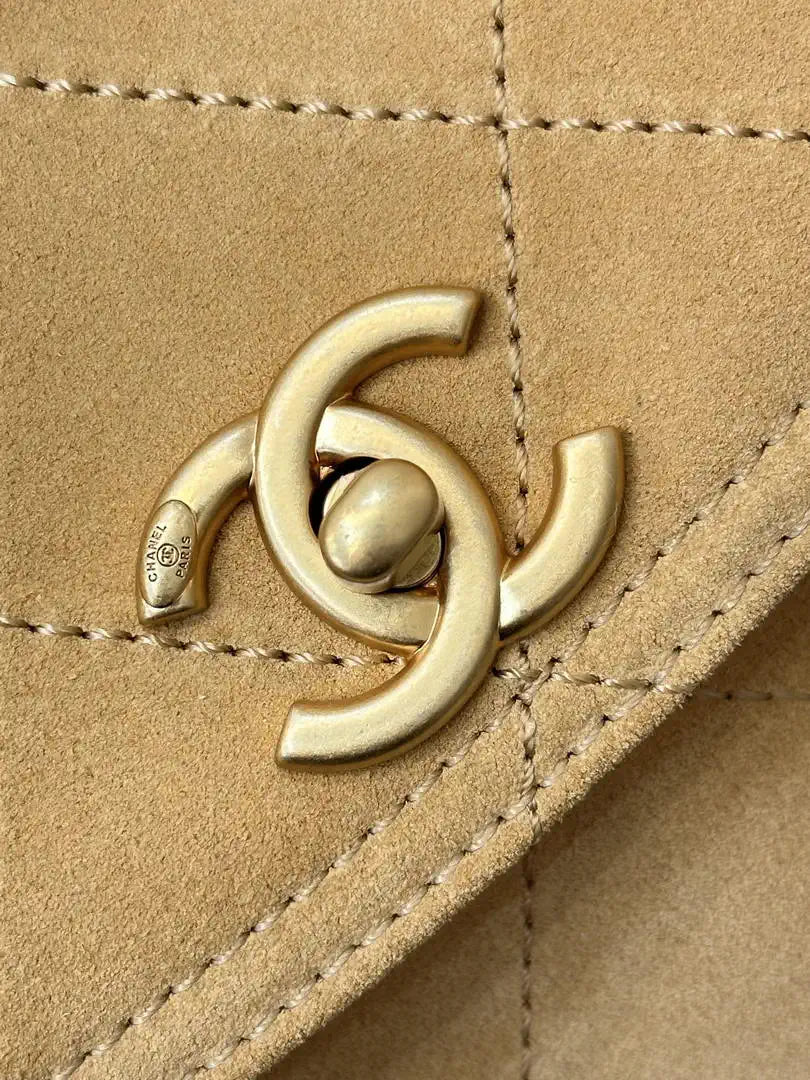 Chanel 26C AS5883  Chanel Hobo bag Beige suede calfskin Gold-Tone Metal