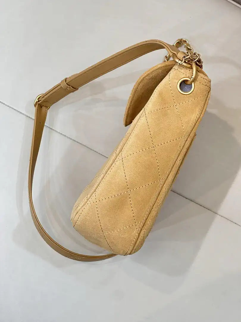 Chanel 26C AS5883  Chanel Hobo bag Beige suede calfskin Gold-Tone Metal