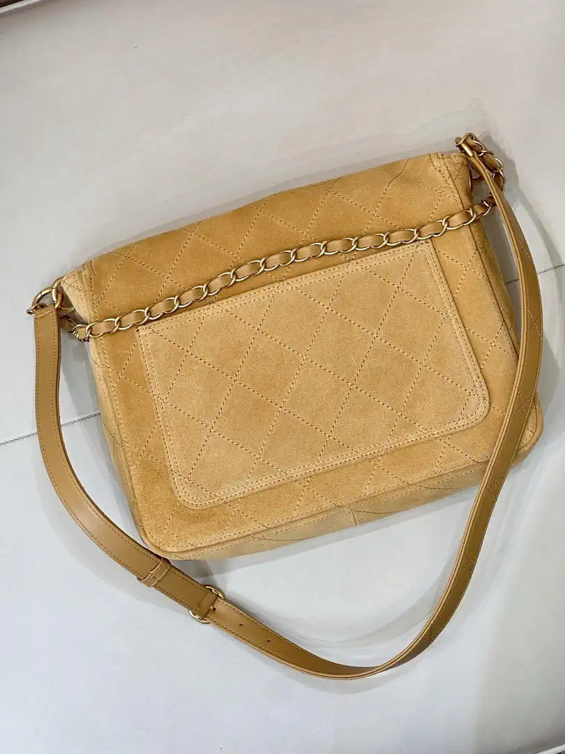 Chanel 26C AS5883  Chanel Hobo bag Beige suede calfskin Gold-Tone Metal