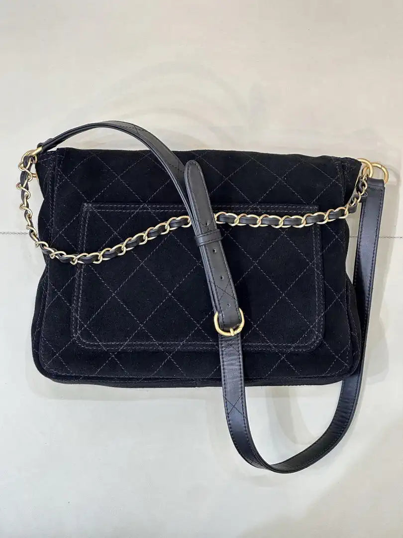 Chanel 26C AS5883 Hobo bag Black suede calfskin Gold-Tone Metal