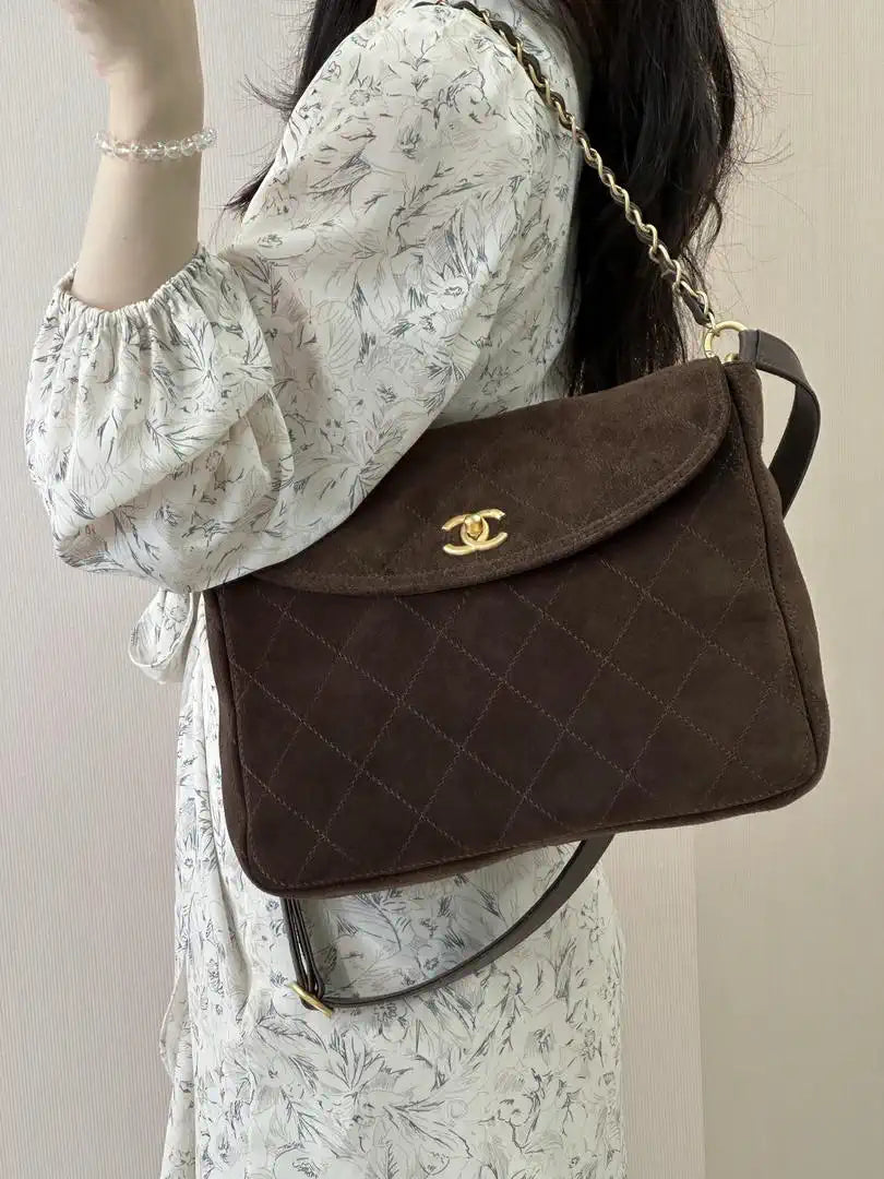 Chanel 26C AS5883 Hobo bag Brown suede calfskin Gold-Tone Metal