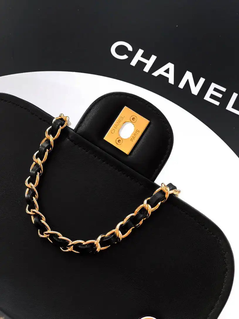 Chanel 26C AS5929 Flap Handwoven Raffia Shopping Bag White