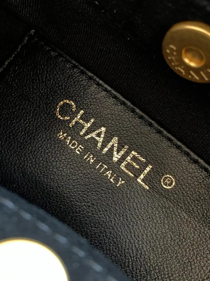 Chanel 26C AS6022 Small Hobo Suede Calfskin Turtoise-Shell Effect Plexi & Gold-Tone Metal Black